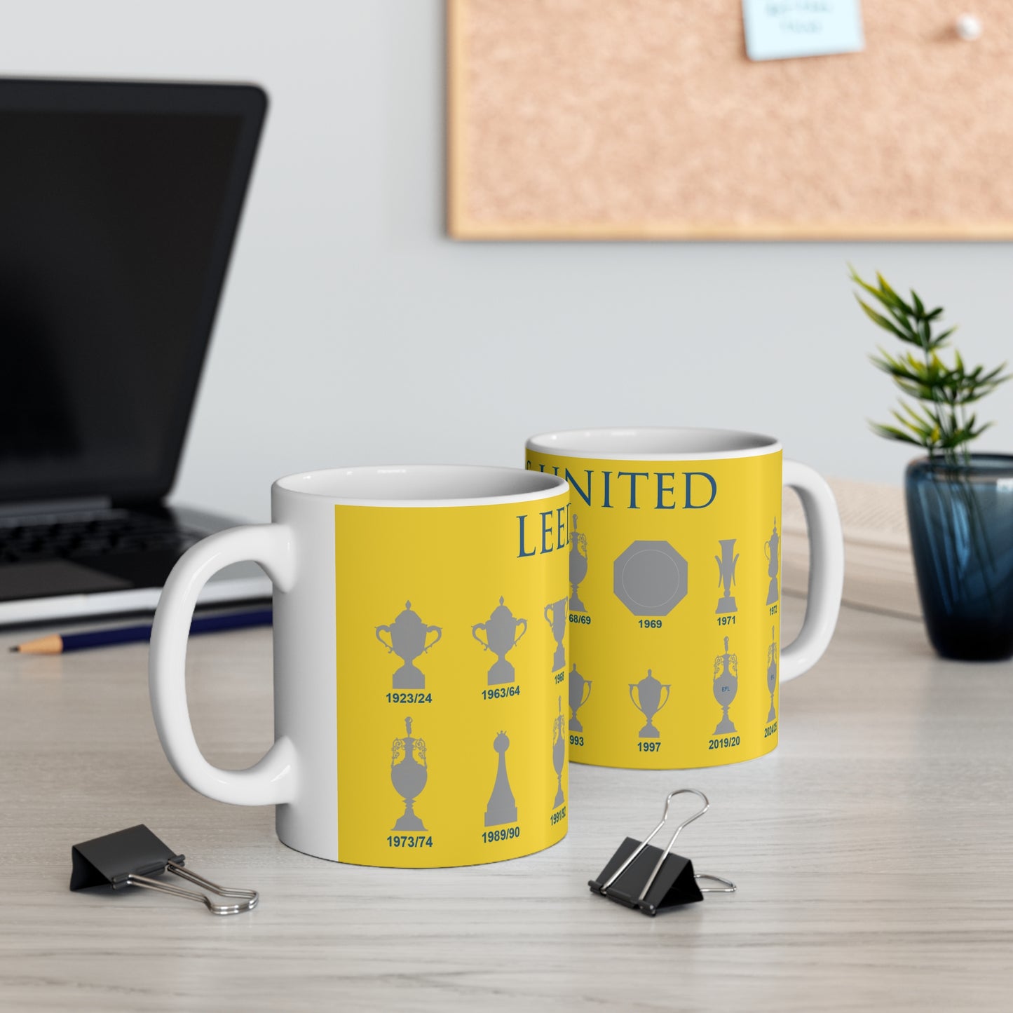 Leeds United Trophies Collection Mug - Yellow