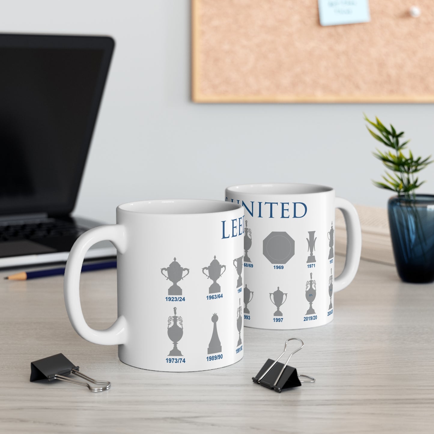 Leeds United Trophies Collection Mug - White