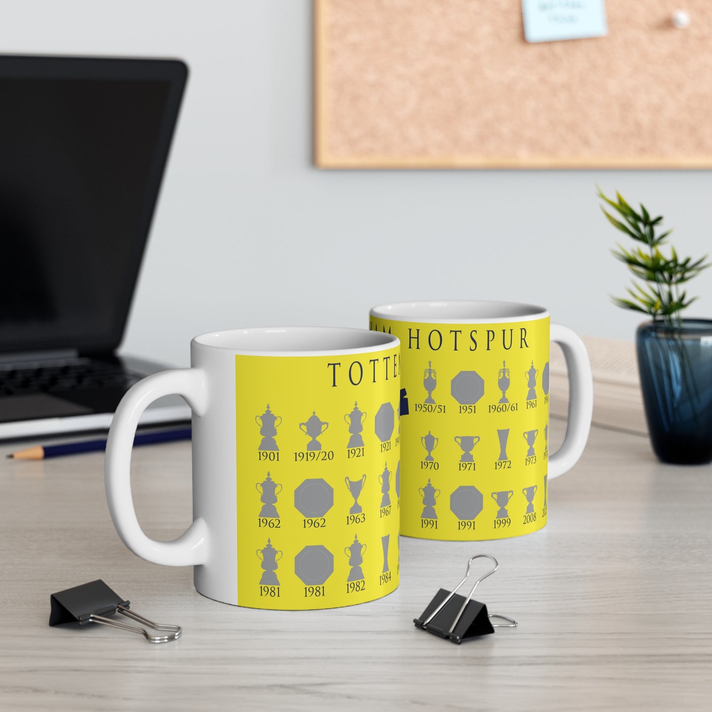 Tottenham Hotspur Trophies Collection & Cockerel Mug - Yellow