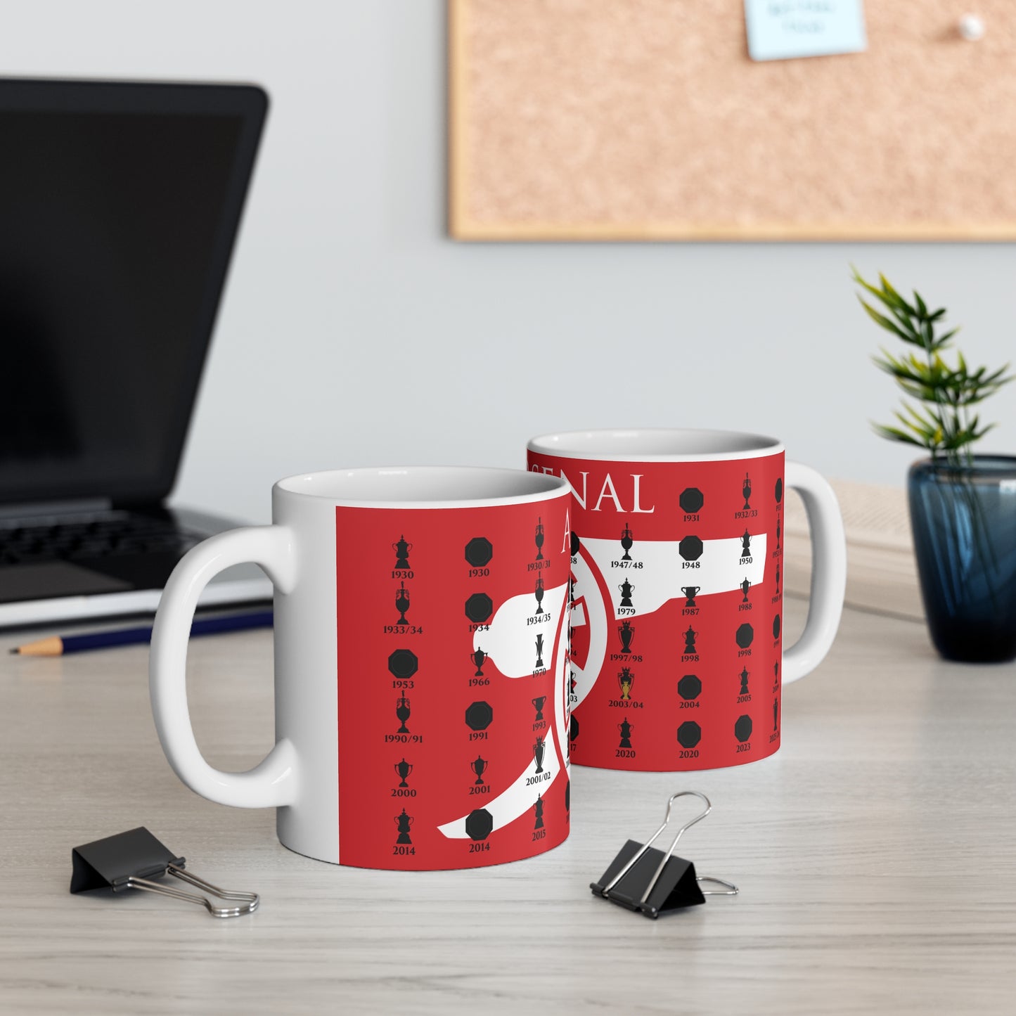 Arsenal Trophies Collection & Cannon Mug - Red