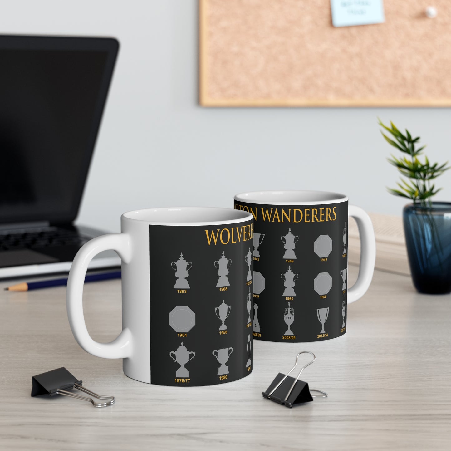 Wolverhampton Wanderers Trophies Collection Mug - Black