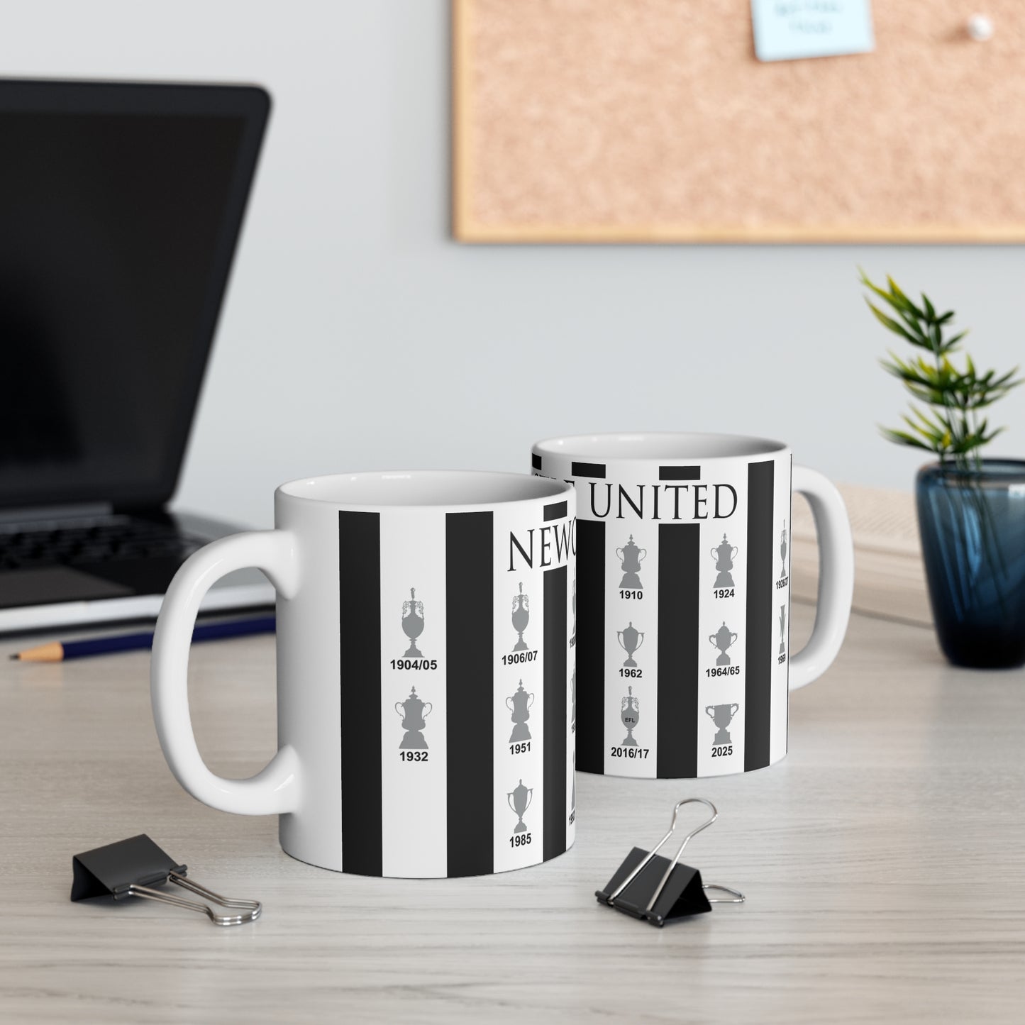 Newcastle United Trophies Collection Mug UPDATED - Black Text Striped