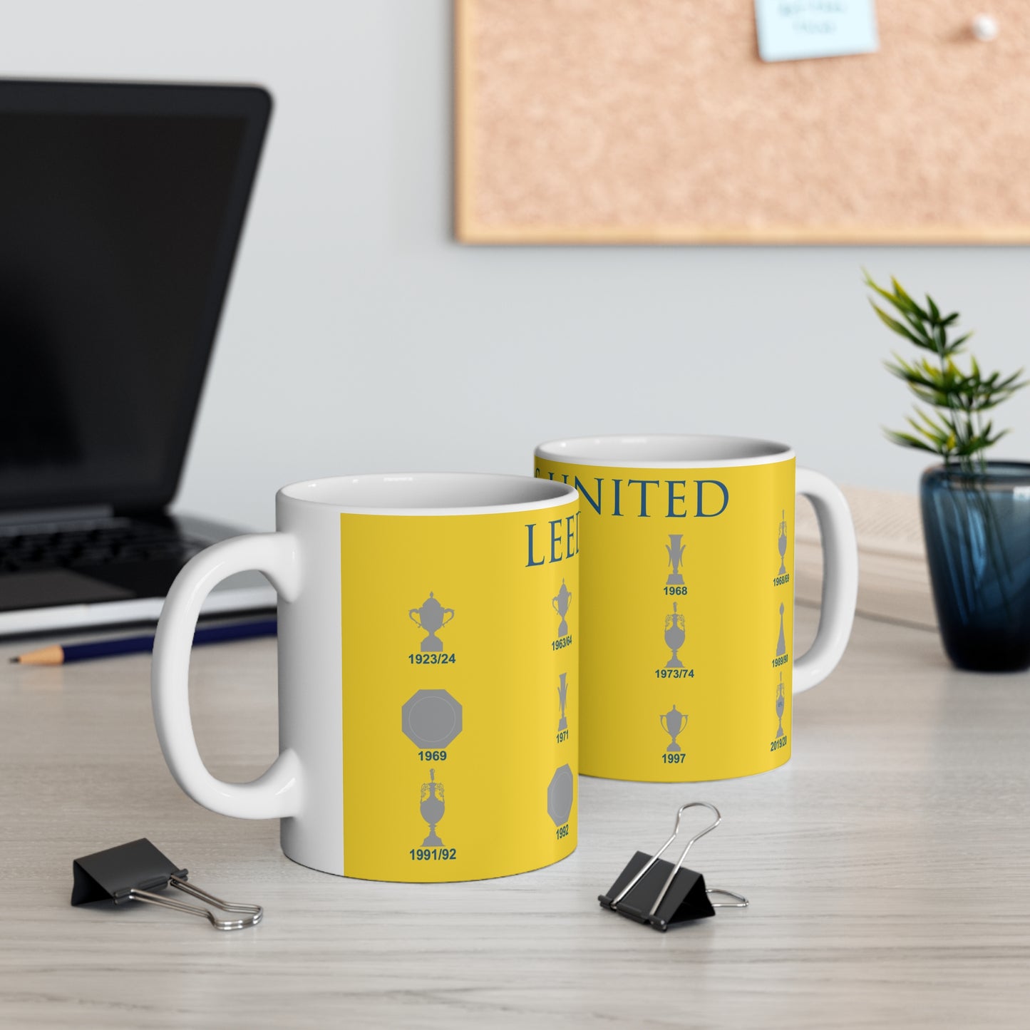 Leeds United Trophies Collection Mug - Yellow