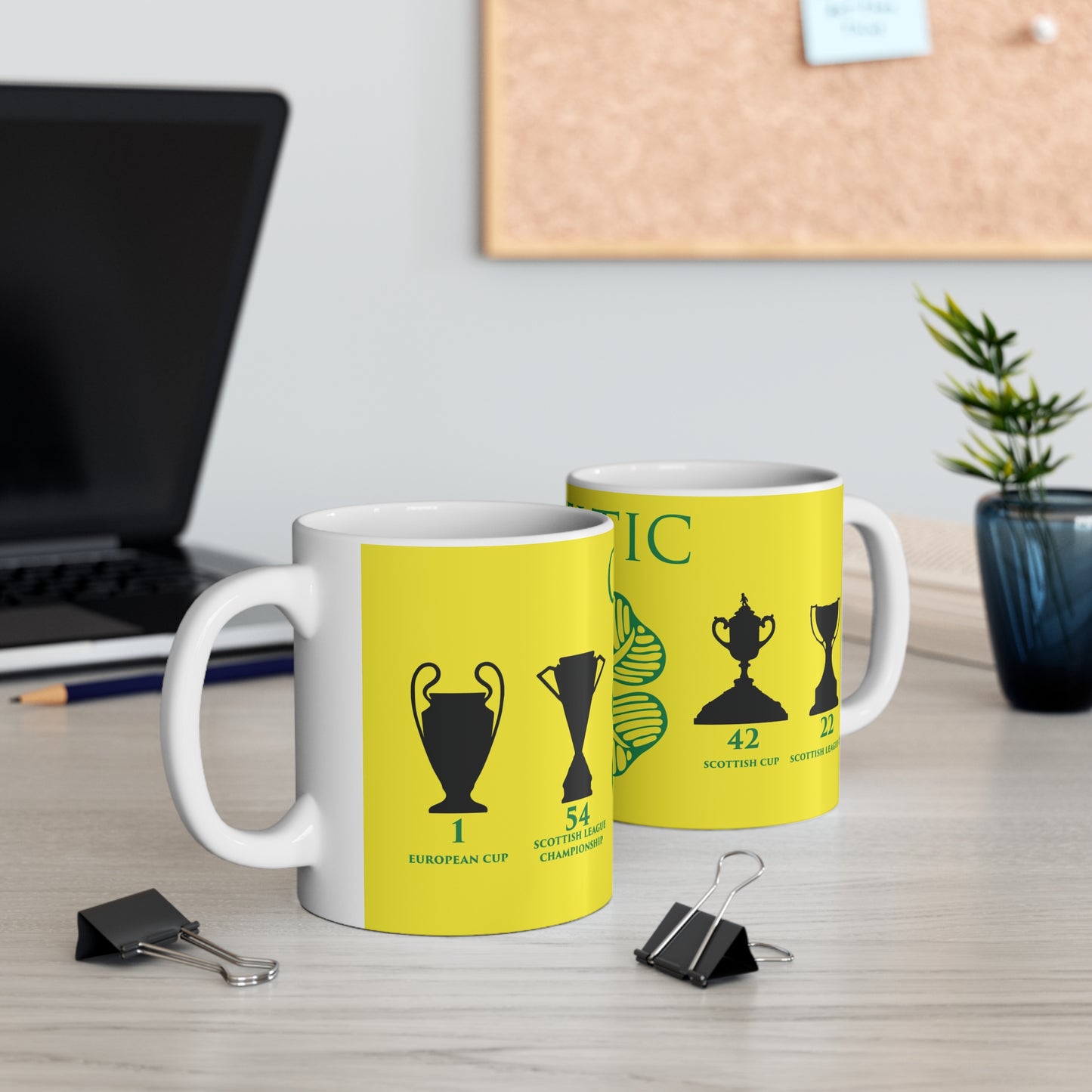 Celtic Trophies & Clover Mug - Yellow