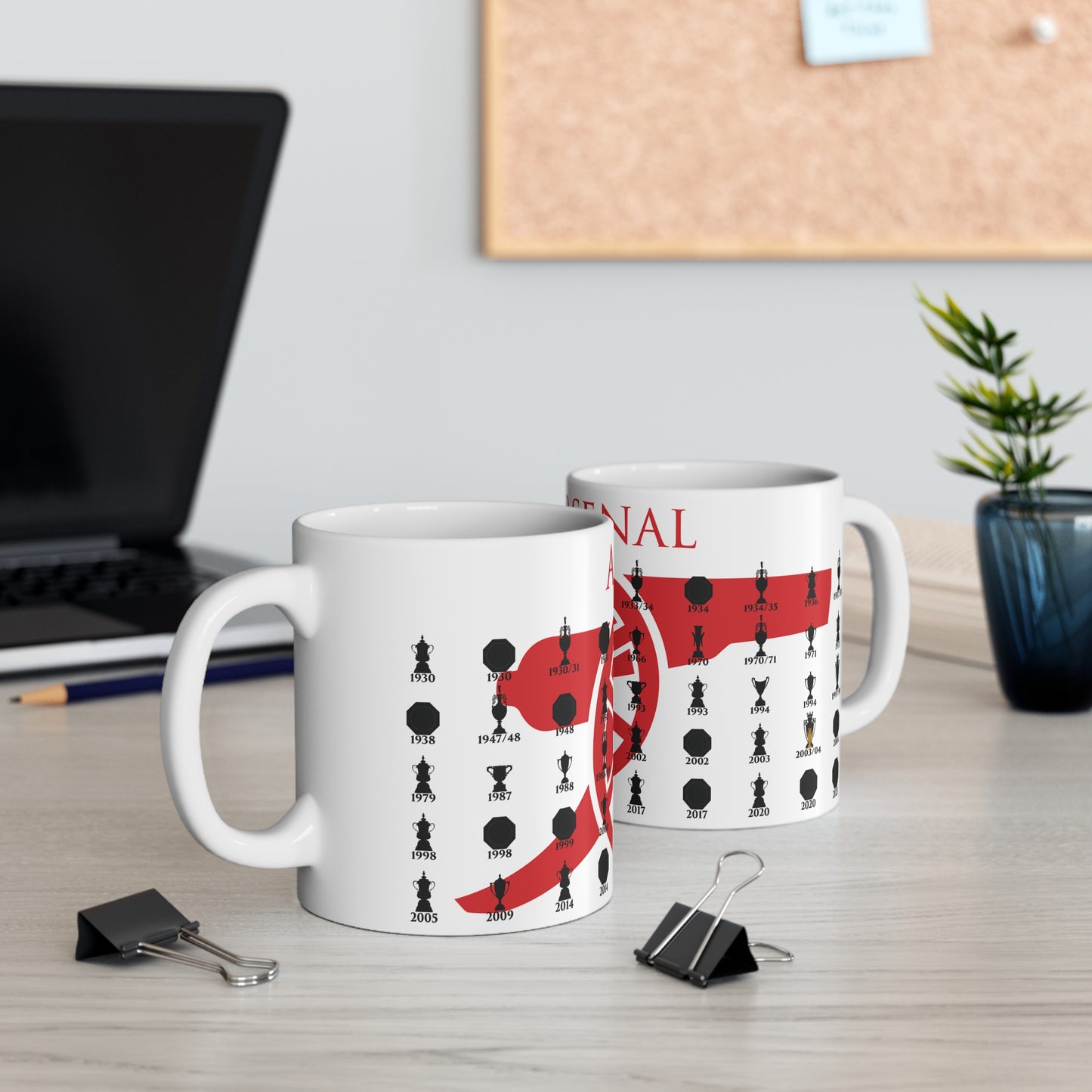 Arsenal Trophies Collection & Cannon Mug - White