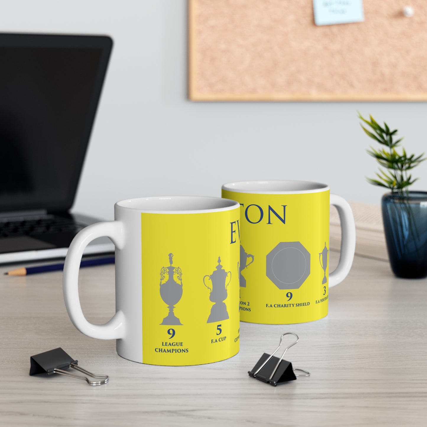 Everton Trophies Mug - Yellow