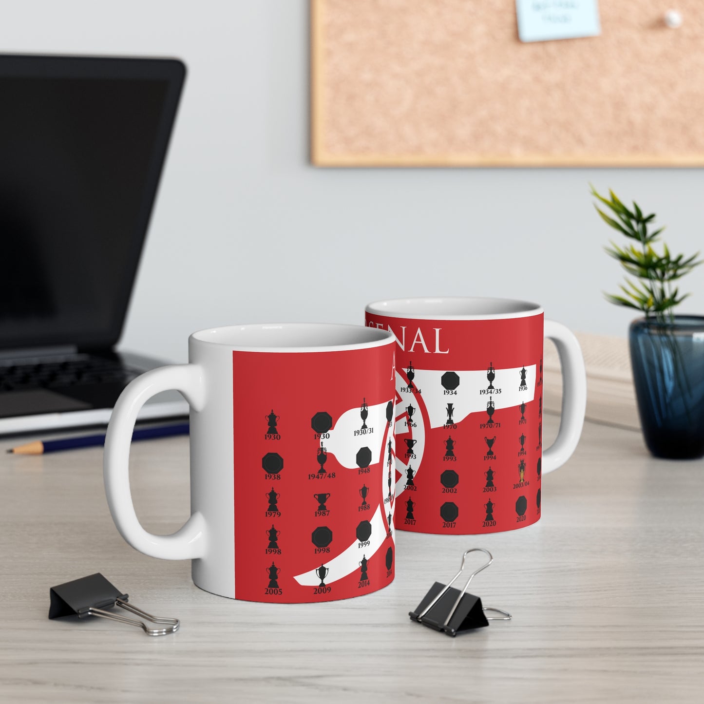 Arsenal Trophies Collection & Cannon Mug - Red