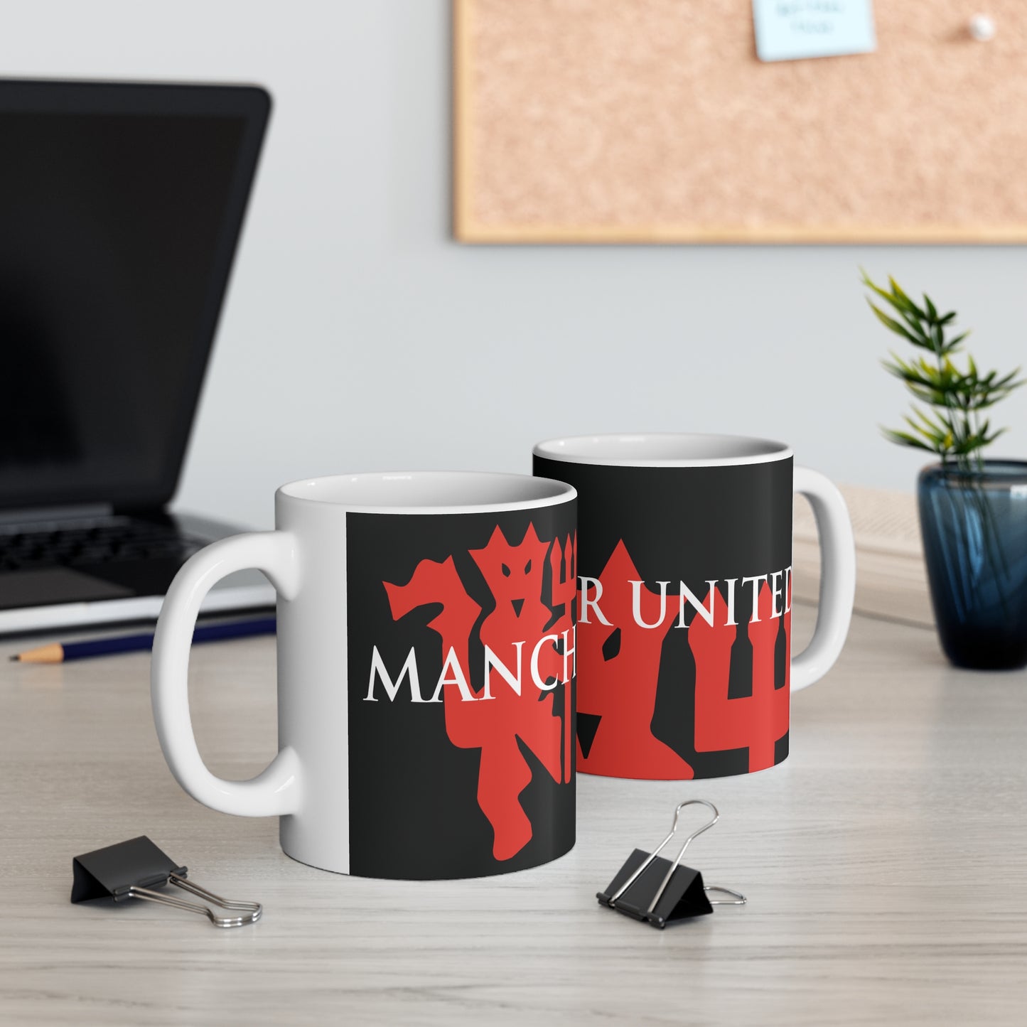 Manchester United Devil Mug - Black