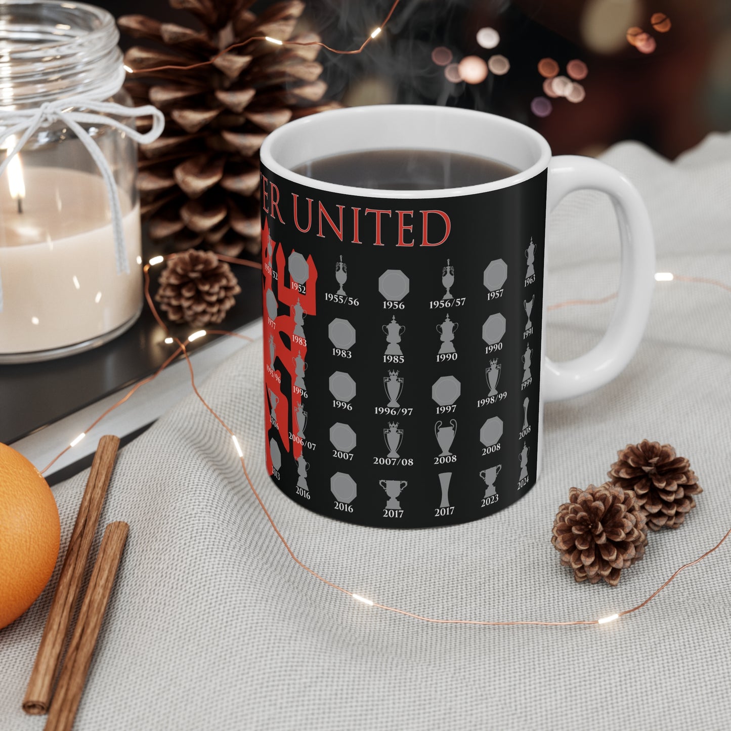 Manchester United Trophies Collection & Devil Mug - Black